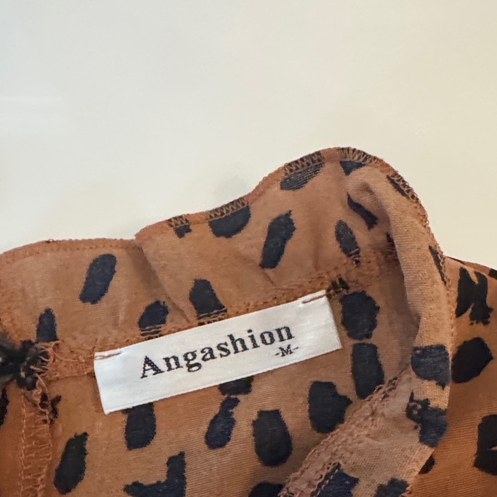 Leopard Print Ruffle Sleeve Top - Picture 4 of 5